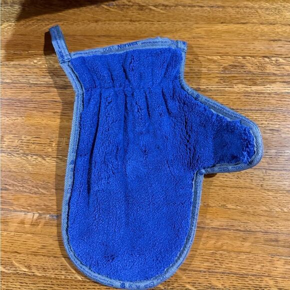 Norwex Dusting Mitt LE Dark Blue NWOT - Picture 2 of 12
